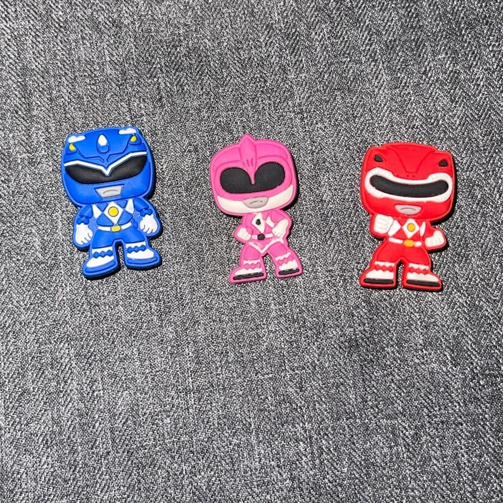 3 Power Rangers croc jibbitz’s